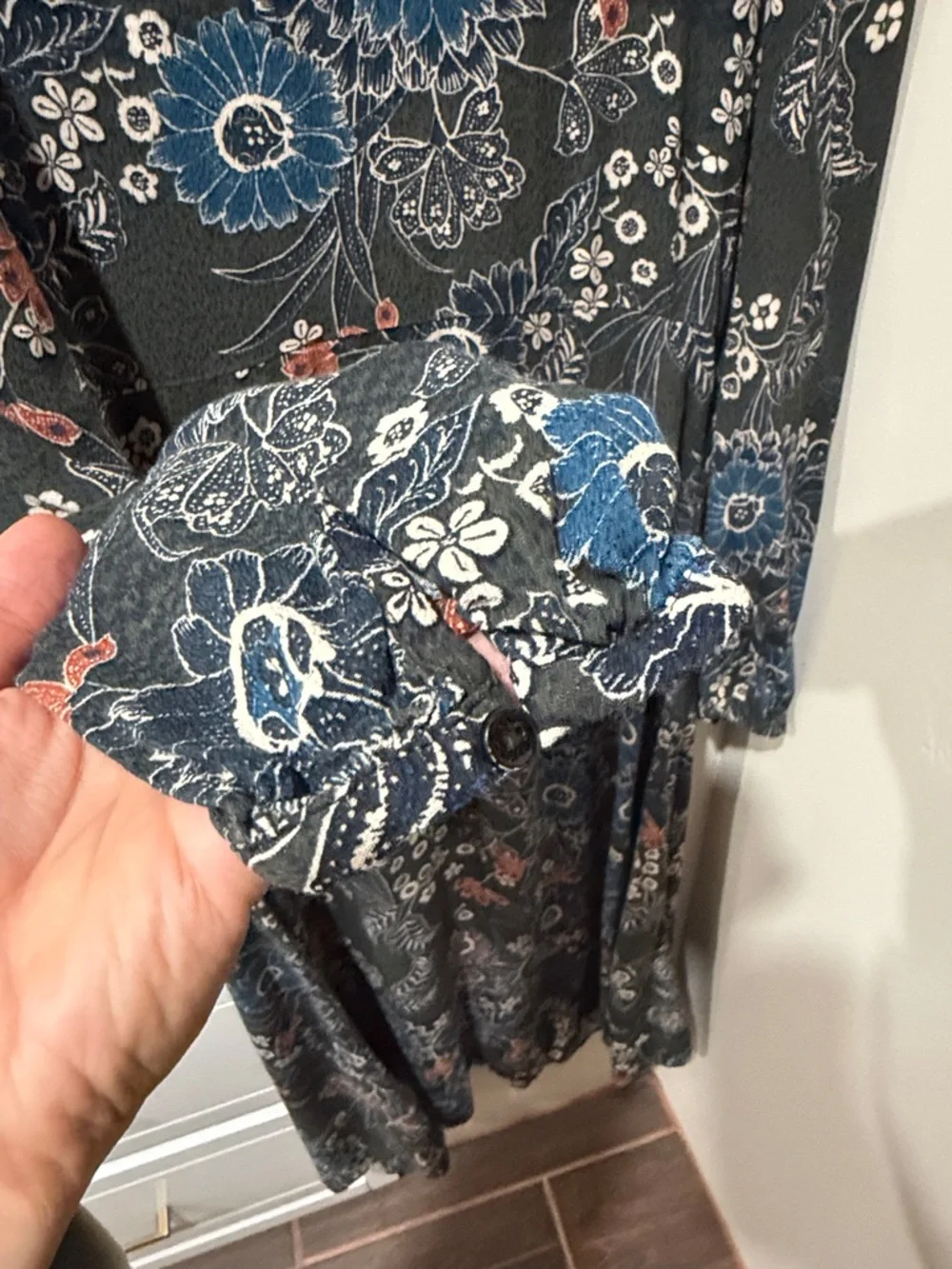 Zara Dark Green Floral Long-Sleeve Midi Dress with Blue and Rust Accents - Picture 7 of 7